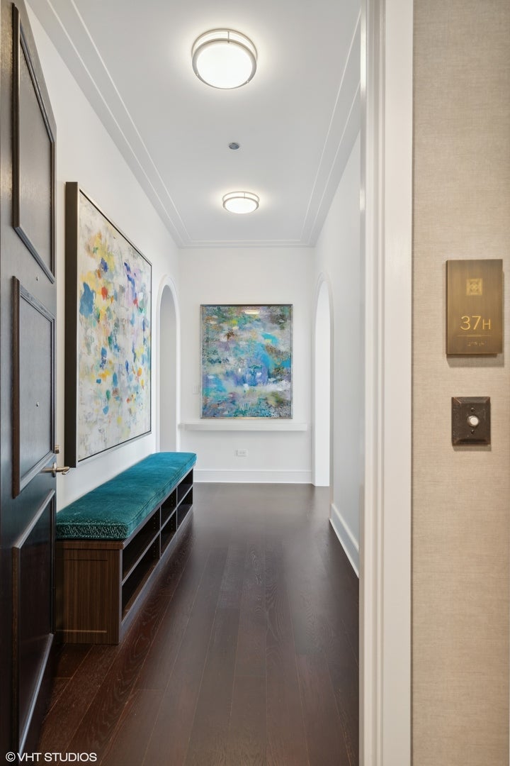 118 E Erie Street 37H