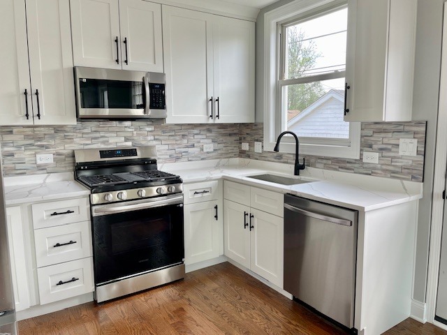 3335 Sunnyside Avenue