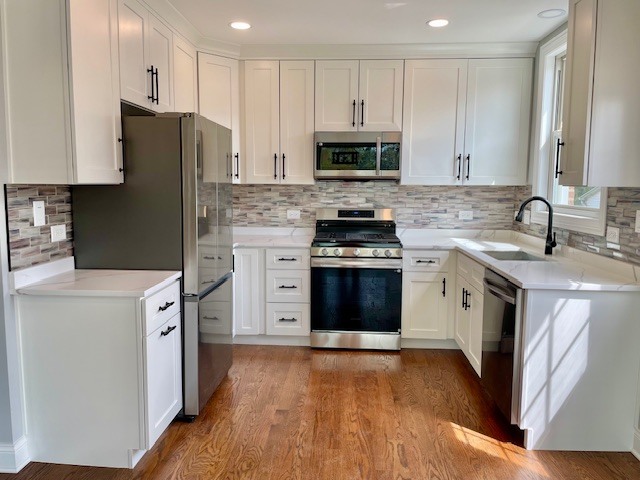 3335 Sunnyside Avenue