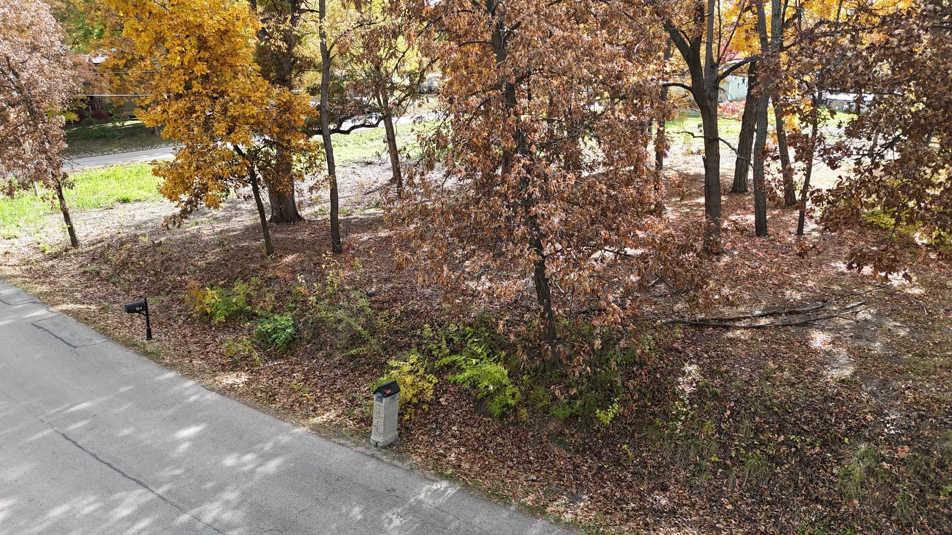 867 & 868 Lake Holiday Drive