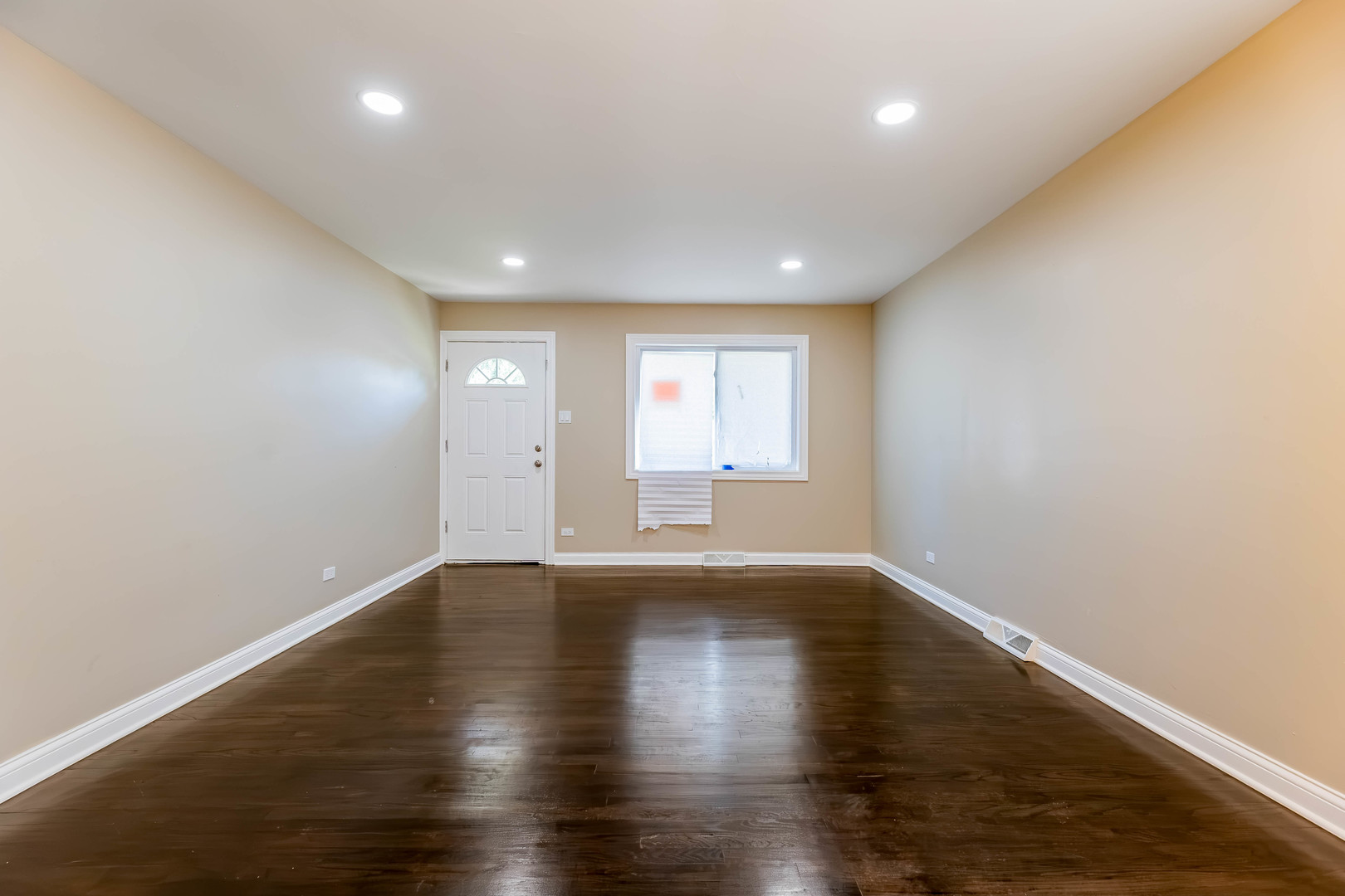 1420 E 15th Street