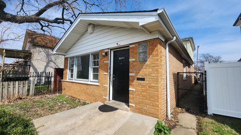 Tiny photo for 9061 S PARNELL Avenue, Chicago, IL 60620 (MLS # 12609907)