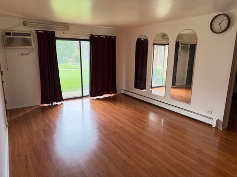Tiny photo for 495 Mchenry Road #1B, Wheeling, IL 60090 (MLS # 12764446)