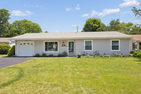 Photo of 214 Lincolnshire Lane, Bolingbrook, IL 60440 (MLS # 12695614)