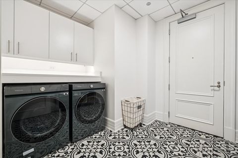 Tiny photo for 9 W Walton Street #2202, Chicago, IL 60610 (MLS # 12497706)