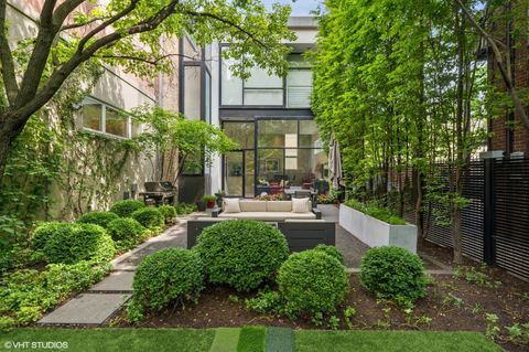 Tiny photo for 2209 N Seminary Avenue, Chicago, IL 60614 (MLS # 12450433)