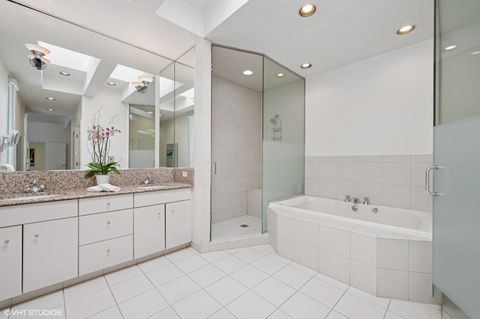 Tiny photo for 2209 N Seminary Avenue, Chicago, IL 60614 (MLS # 12450433)
