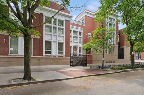 Tiny photo for 2209 N Seminary Avenue, Chicago, IL 60614 (MLS # 12450433)