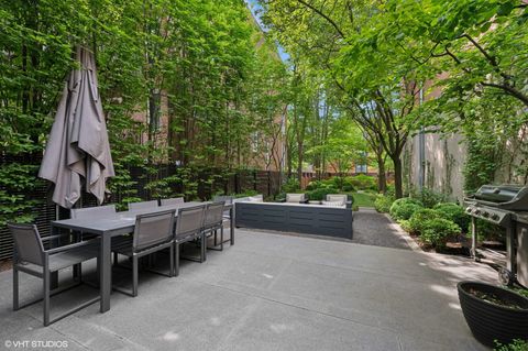 Tiny photo for 2209 N Seminary Avenue, Chicago, IL 60614 (MLS # 12450433)