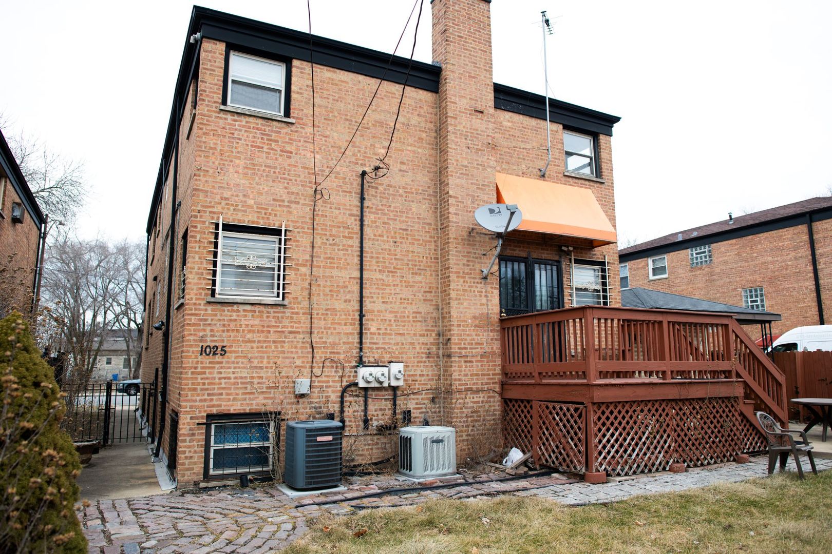 1025 E 93rd Street