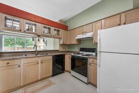 Tiny photo for 443 Arboretum Drive, Lombard, IL 60148 (MLS # 12420190)