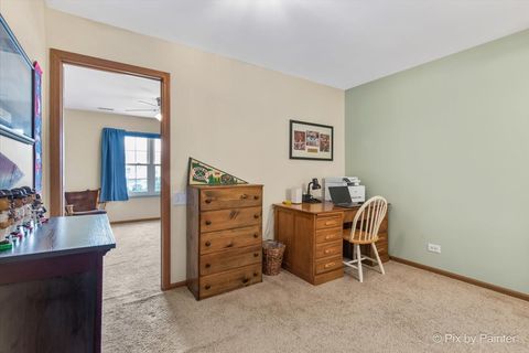 Tiny photo for 443 Arboretum Drive, Lombard, IL 60148 (MLS # 12420190)