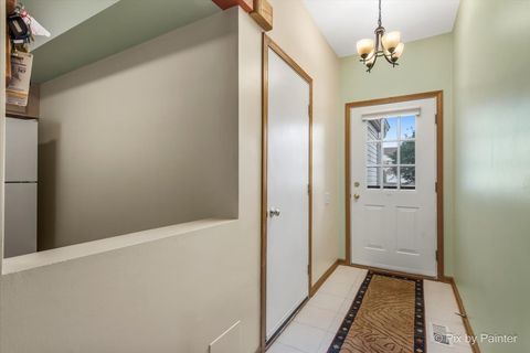 Tiny photo for 443 Arboretum Drive, Lombard, IL 60148 (MLS # 12420190)