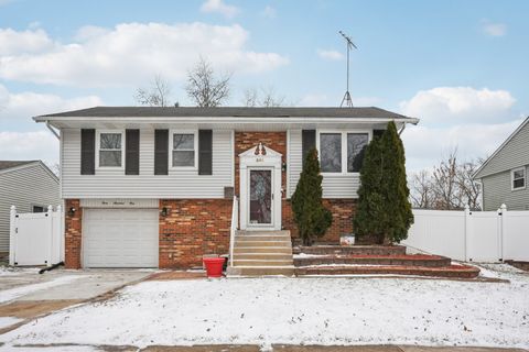 Photo of 301 Villa Road, Streamwood, IL 60107 (MLS # 12537833)
