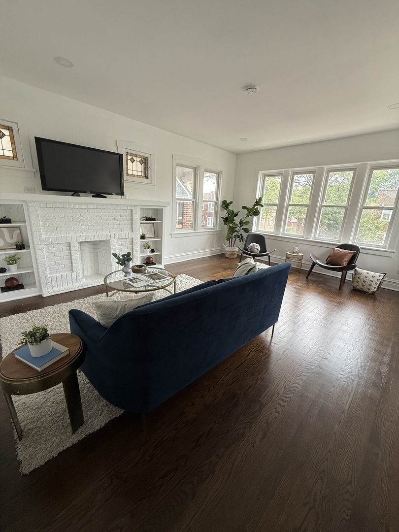 5092 W Monroe Street 1