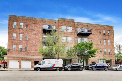 Tiny photo for 647 N Green Street #301, Chicago, IL 60642 (MLS # 12679990)