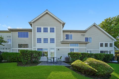 Tiny photo for 4534 Concord Lane, Northbrook, IL 60062 (MLS # 12475283)