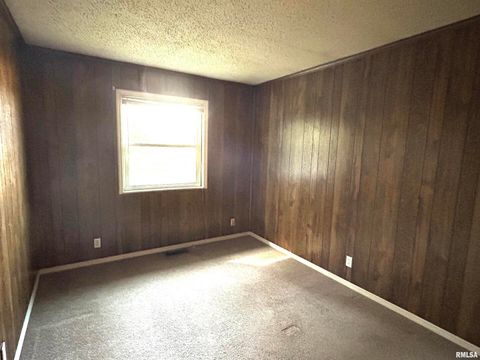 Tiny photo for 744 CARDINAL Road, Carbondale, IL 62901 (MLS # EB459787)