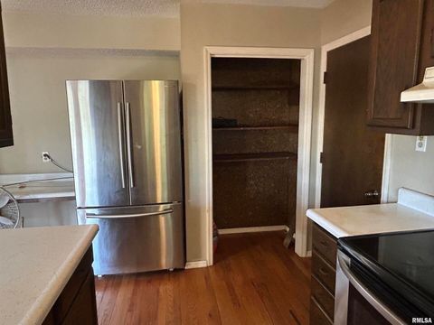 Tiny photo for 744 CARDINAL Road, Carbondale, IL 62901 (MLS # EB459787)