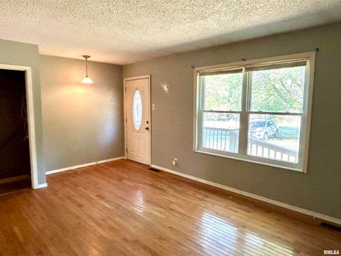 Tiny photo for 744 CARDINAL Road, Carbondale, IL 62901 (MLS # EB459787)