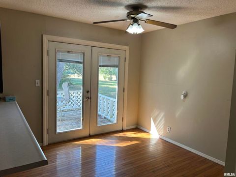 Tiny photo for 744 CARDINAL Road, Carbondale, IL 62901 (MLS # EB459787)