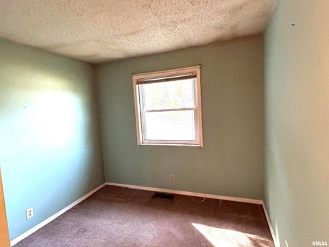 Tiny photo for 744 CARDINAL Road, Carbondale, IL 62901 (MLS # EB459787)