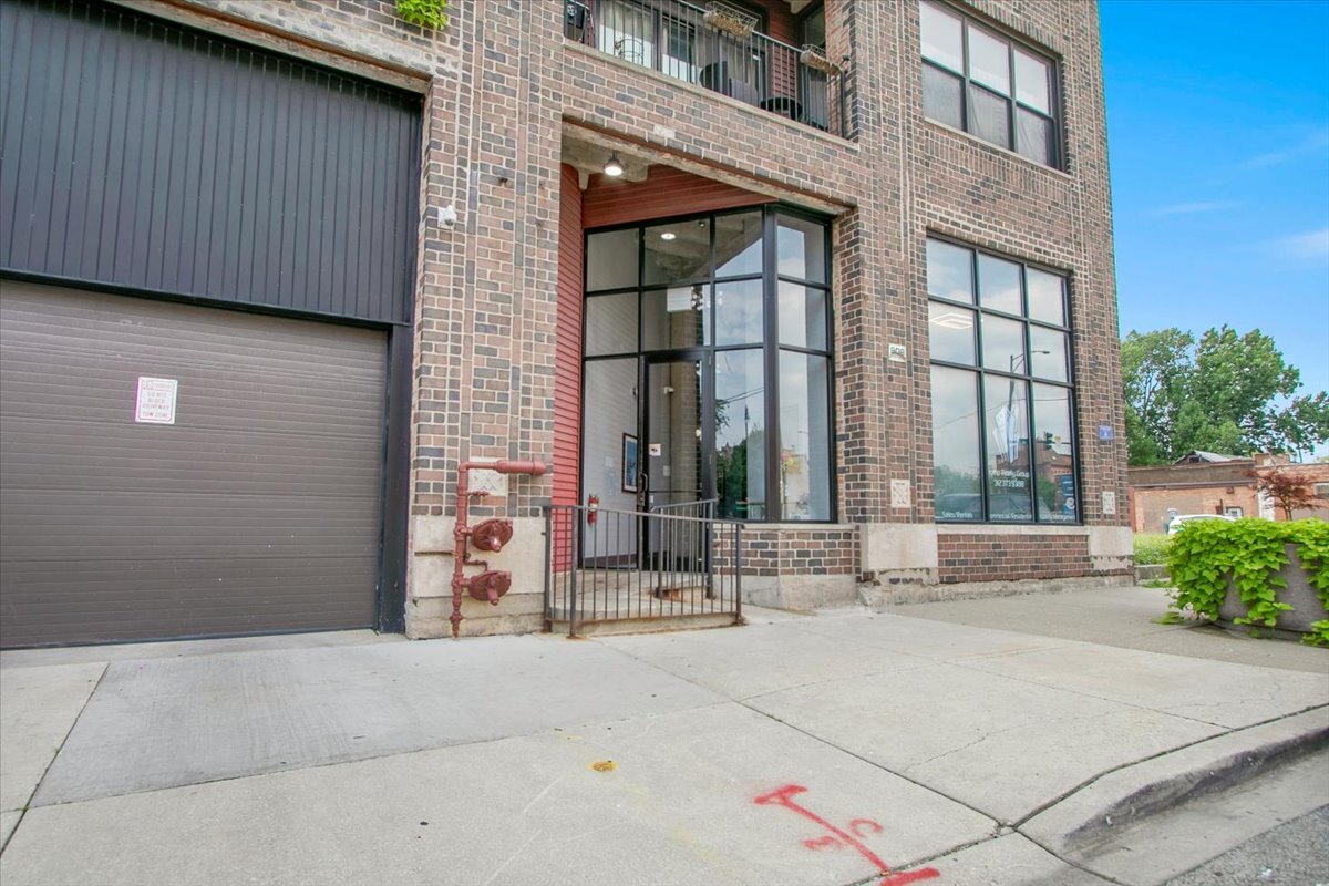 809 E 40th Street 4-4
