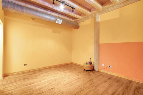 Tiny photo for 809 E 40th Street #4-4, Chicago, IL 60653 (MLS # 12445427)