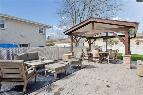 Tiny photo for 8154 N Root Court, Niles, IL 60714 (MLS # 12619006)