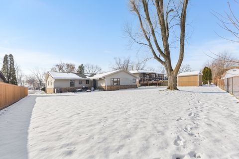 Tiny photo for 739 DELPHIA Avenue, Elk Grove Village, IL 60007 (MLS # 12532484)