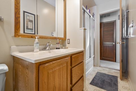 Tiny photo for 739 DELPHIA Avenue, Elk Grove Village, IL 60007 (MLS # 12532484)