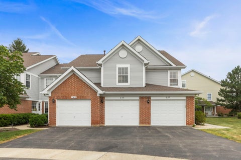 Photo of 233 BIRMINGHAM Court #1543-5, Roselle, IL 60172 (MLS # 12718877)