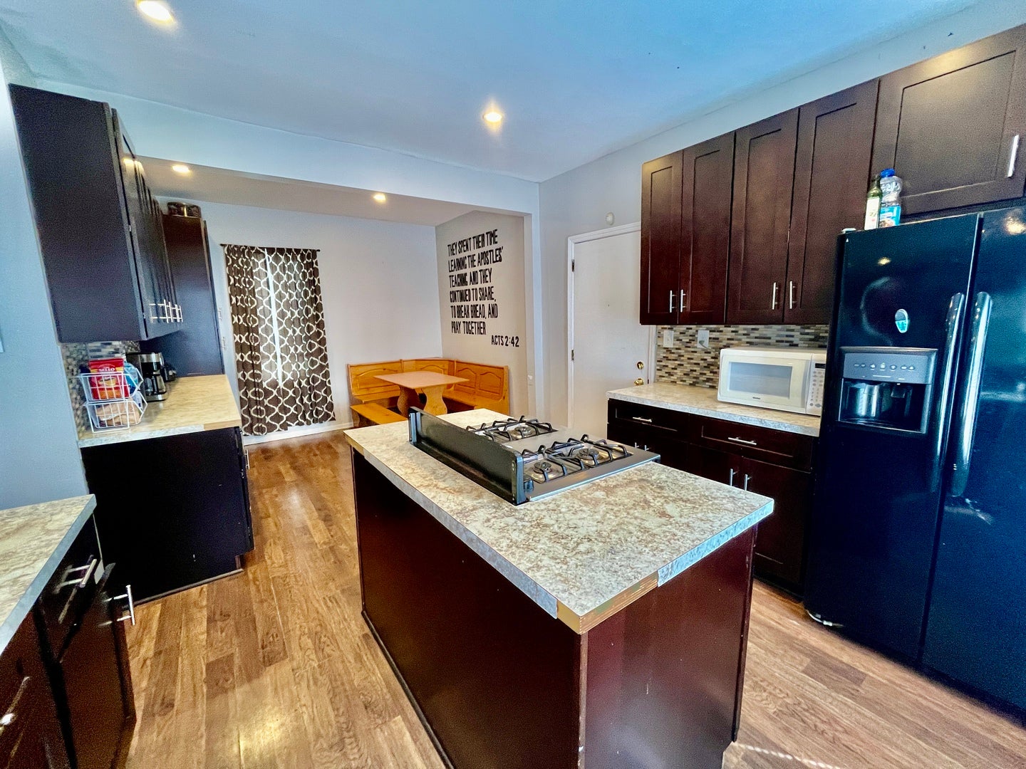 1641 N Mozart Street