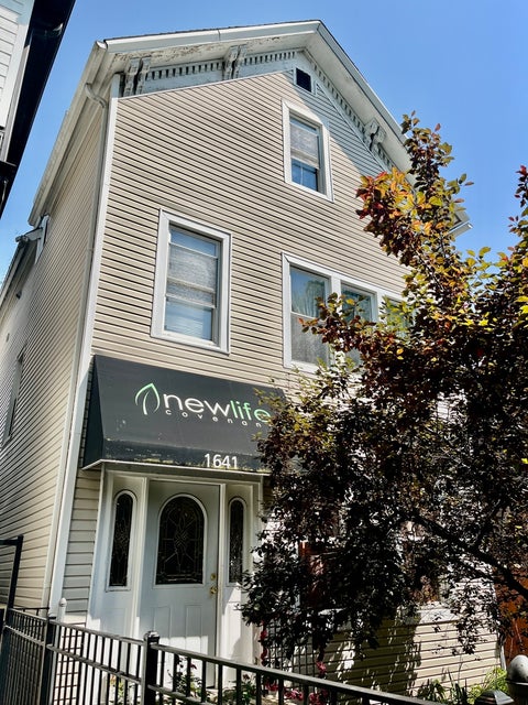 Photo of 1641 N Mozart Street, Chicago, IL 60647 (MLS # 12771604)