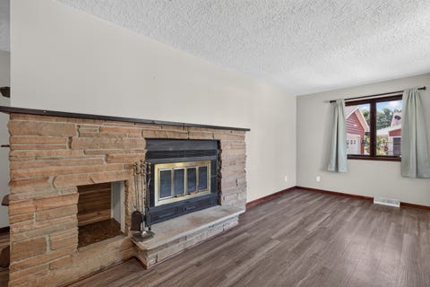 Tiny photo for 802 Adams Street, Ottawa, IL 61350 (MLS # 12717146)