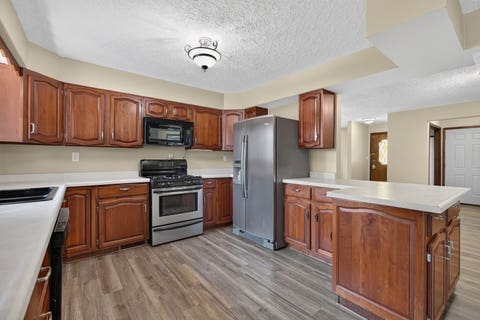 Tiny photo for 802 Adams Street, Ottawa, IL 61350 (MLS # 12717146)