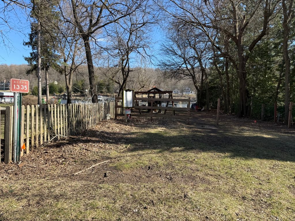 listing image 40
