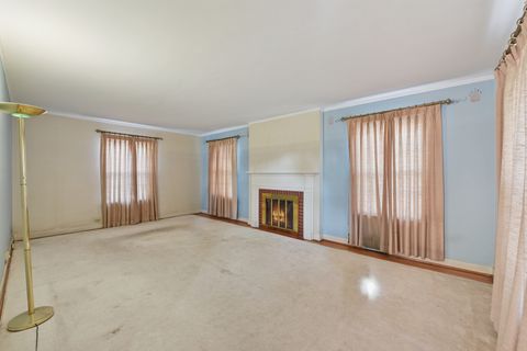 Tiny photo for 240 N Willow Road, Elmhurst, IL 60126 (MLS # 12471171)