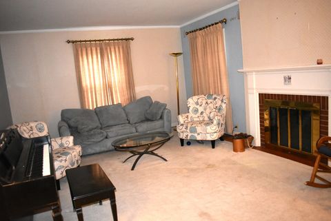 Tiny photo for 240 N Willow Road, Elmhurst, IL 60126 (MLS # 12471171)
