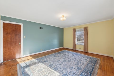 Tiny photo for 240 N Willow Road, Elmhurst, IL 60126 (MLS # 12471171)