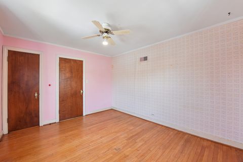 Tiny photo for 240 N Willow Road, Elmhurst, IL 60126 (MLS # 12471171)