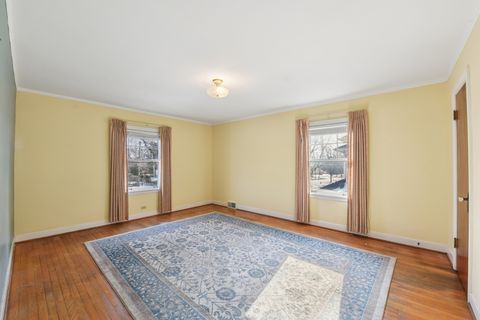 Tiny photo for 240 N Willow Road, Elmhurst, IL 60126 (MLS # 12471171)