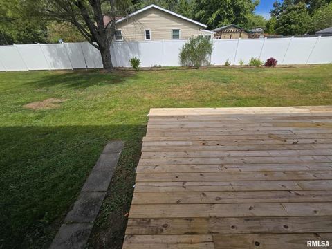 Tiny photo for 108 MOCKINGBIRD Lane, Woodlawn, IL 62898 (MLS # EB459711)