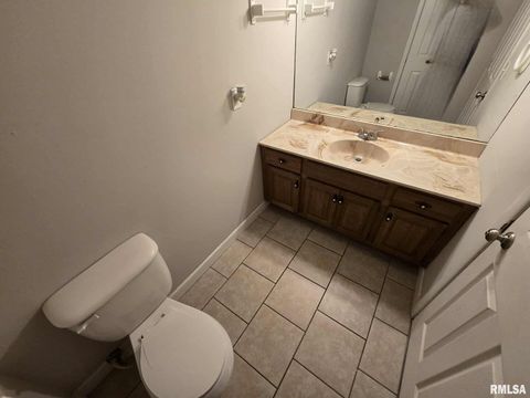 Tiny photo for 108 MOCKINGBIRD Lane, Woodlawn, IL 62898 (MLS # EB459711)