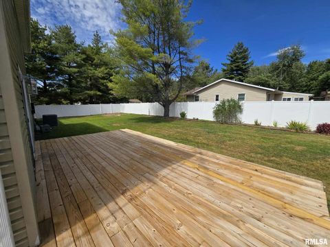 Tiny photo for 108 MOCKINGBIRD Lane, Woodlawn, IL 62898 (MLS # EB459711)