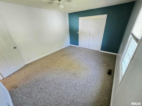 Tiny photo for 108 MOCKINGBIRD Lane, Woodlawn, IL 62898 (MLS # EB459711)