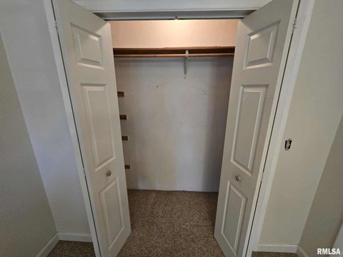 Tiny photo for 108 MOCKINGBIRD Lane, Woodlawn, IL 62898 (MLS # EB459711)