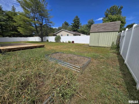 Tiny photo for 108 MOCKINGBIRD Lane, Woodlawn, IL 62898 (MLS # EB459711)