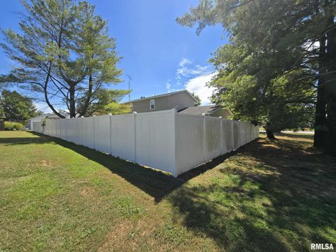 Tiny photo for 108 MOCKINGBIRD Lane, Woodlawn, IL 62898 (MLS # EB459711)