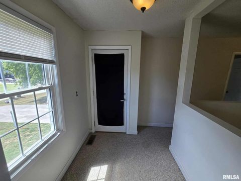 Tiny photo for 108 MOCKINGBIRD Lane, Woodlawn, IL 62898 (MLS # EB459711)